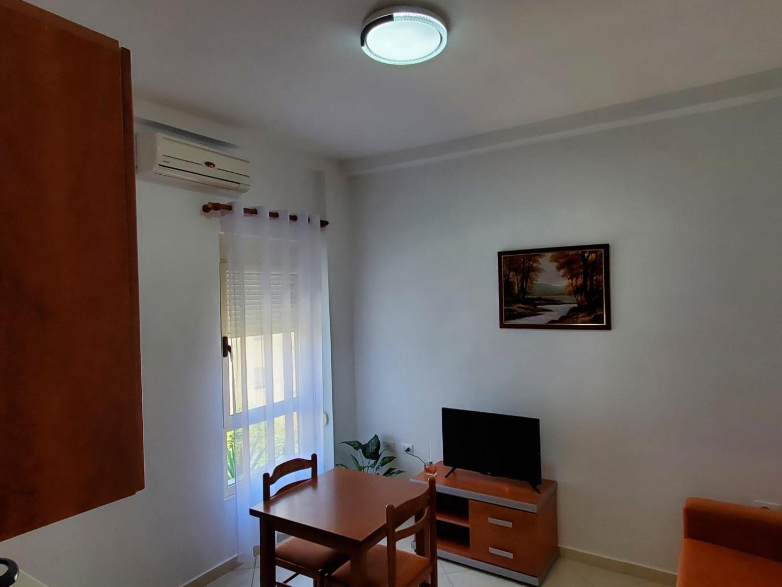 Summer Gate Apartment Sarandë Exteriör bild