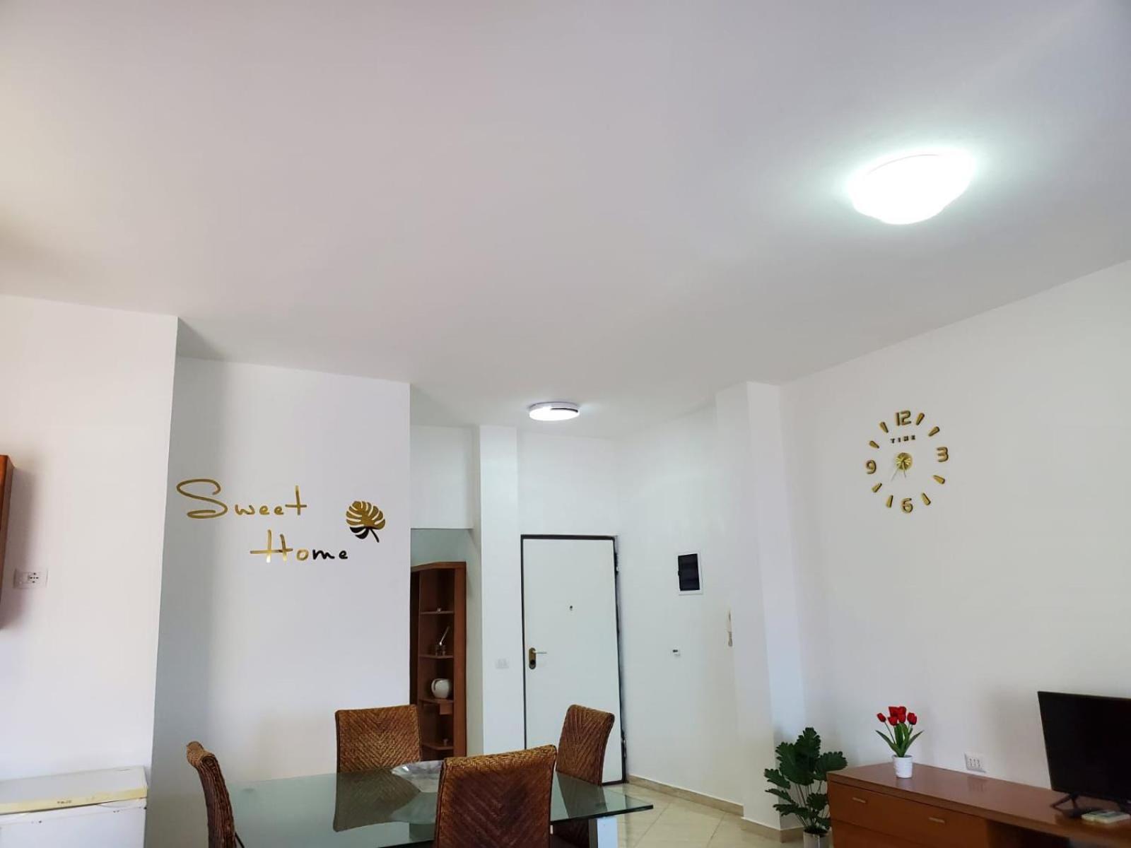 Summer Gate Apartment Sarandë Exteriör bild