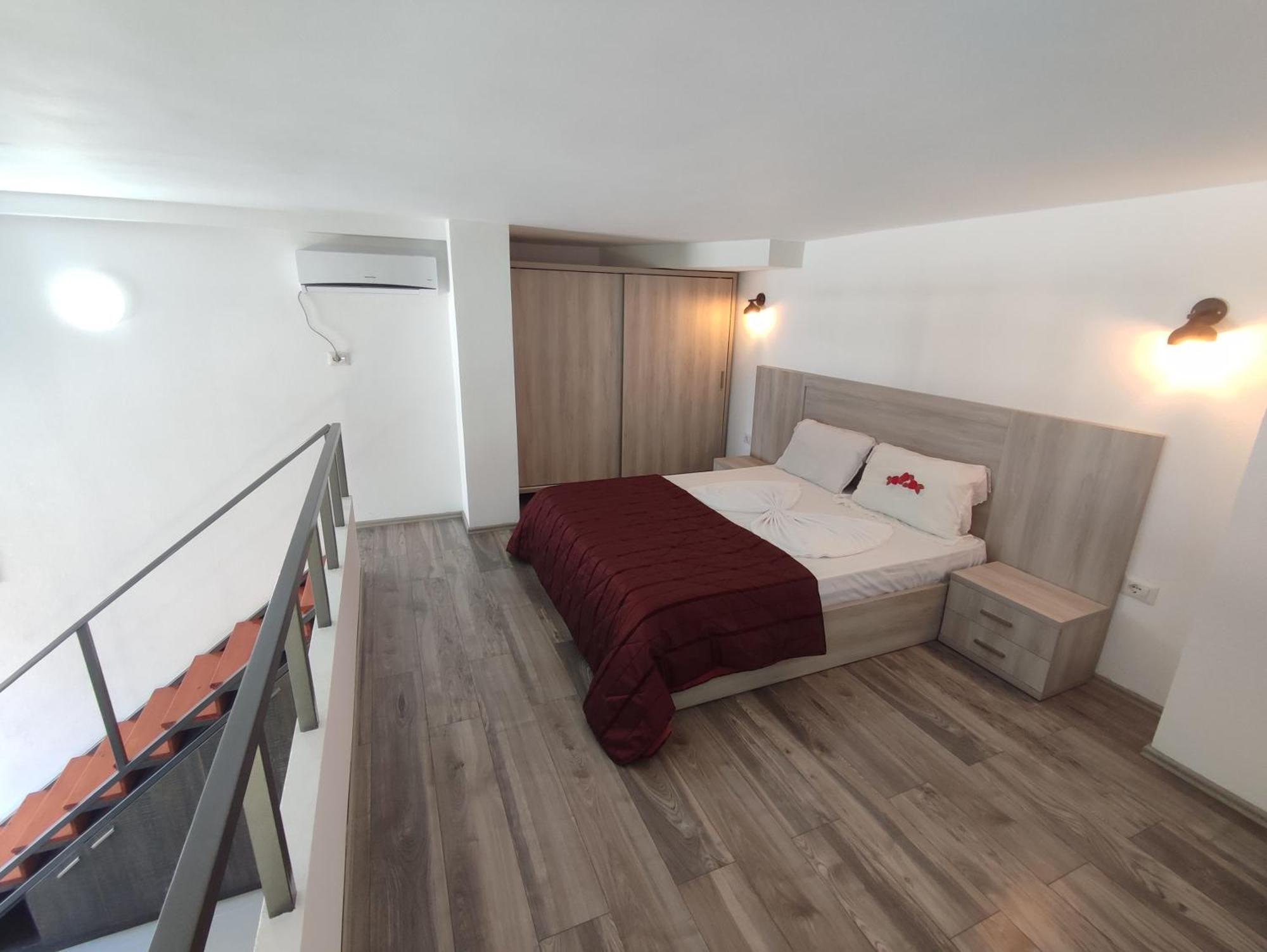 Summer Gate Apartment Sarandë Exteriör bild